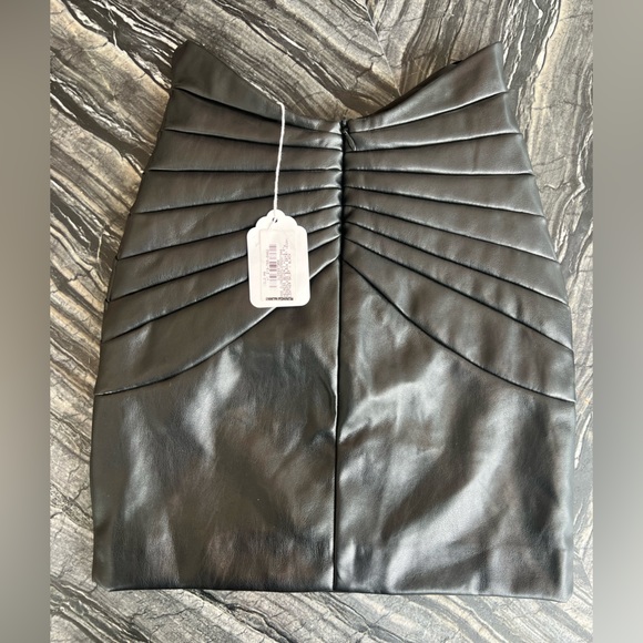 NWT - Beverly Hills Heiress: Vegan Leather Skirt Sz XXS color black - Picture 5 of 7